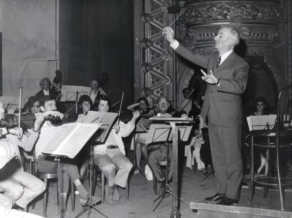 Louis de FUNES as conductor, 1970