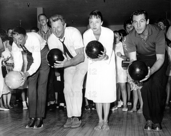 US actors open bowling alley around 1960
