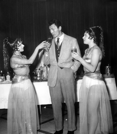 Jack PALANCE at the Foreign Press Club in Rome, 1960