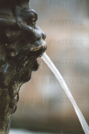 Détail d'une fontaine publique à Venise.