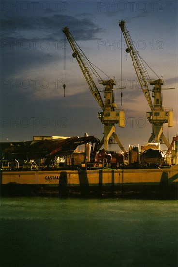 Chantier naval sur le canal de la Scomenzera à Venise