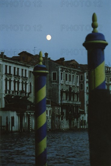 Le Grand Canal et le palais Ca' da Mosto à Venise.