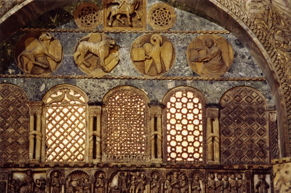 Façade de la Basilique Saint-Marc à Venise.