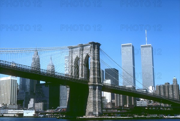 Vue du pont de Brooklyn et du World Trade Center, Manhattan