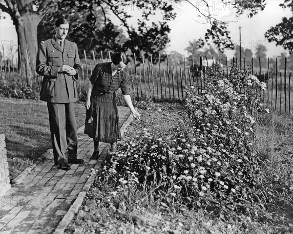 Charles de Gaulle et son épouse Yvonne, 1941