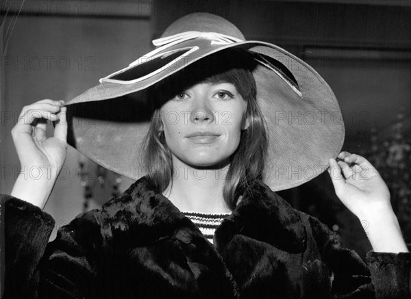 Apr. 05, 1967 - Singer Francoise Hardy Tries Patou Hat (Credit Image: © Keystone Press Agency/Keystone USA via ZUMAPRESS.com)