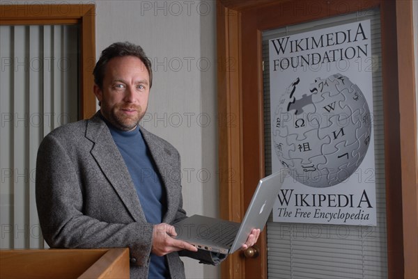 May 01, 2006 - St. Petersburg, Florida, USA - Wikipedia founder JIMMY WALES stands outside his office in St. Petersburg, Florida, May 1, 2006. (Credit Image: Â© Phelan Ebanhack/ZUMA Press)