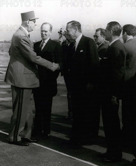 August 16, 1964, Côte d'Azur, France: French leader GENERAL CHARLES DE GAULLE at the commemoration of the 20th anniversary of Operation Dragoon, shaking the hand of American ambassador CHARLES BOHLEN, with British Ambassador PEARSON DIXON (left) and CHABAN DELMAS (right) Operation Dragoon (initially Operation Anvil) was the code name for the Allied invasion of Southern France in 1944. (Credit Image: © Keystone Press Agency/ZUMA Press)