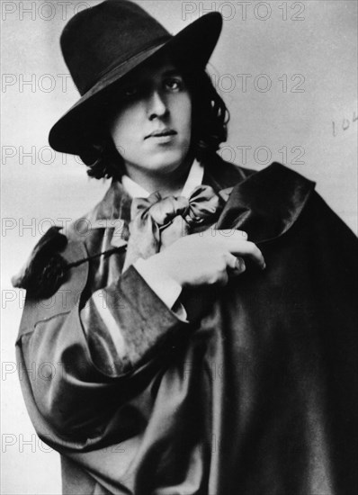 OSCAR WILDE Irish writer about 1880