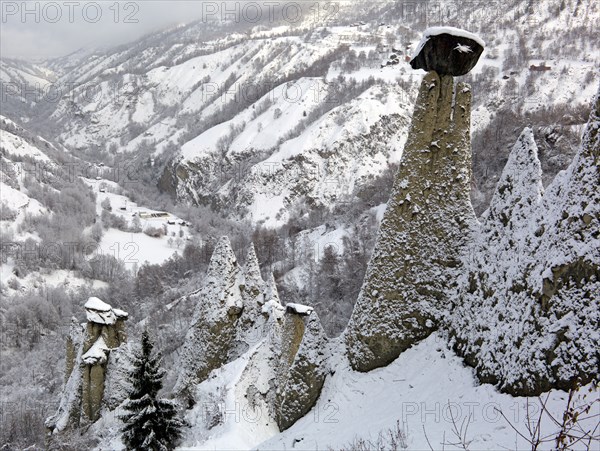 Les Pyramides d'Euseigne earth pyramides hoodoos of Euseigne