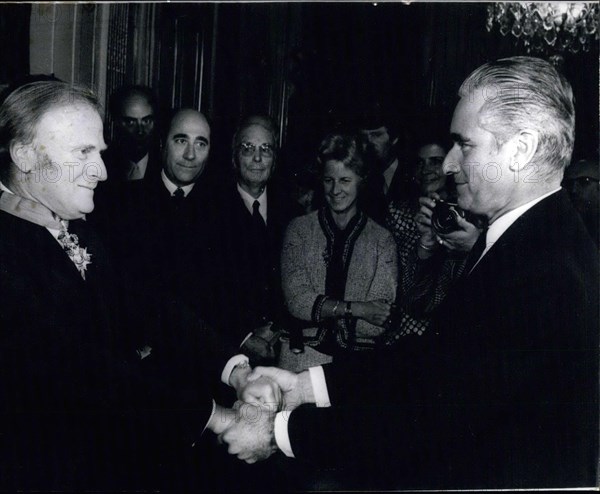Sep. 16, 1971 - Chaban-Delmas Congratulates Legion of Honor Awardee Y. Menuhin