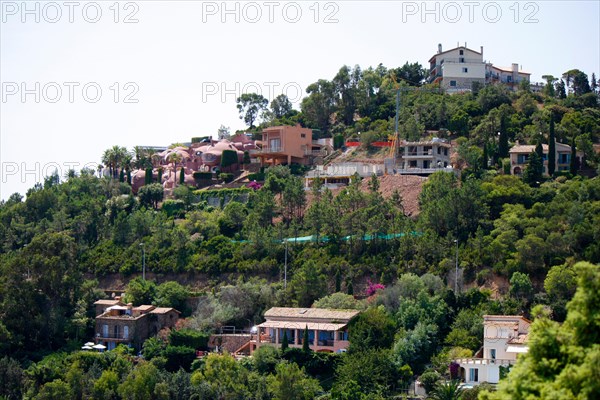 Impressionen: die Viilla "Le Palais Bulles" (Blasenpalast), die Pierrre Cardin gehoert, Theoule sur Mer, Cote d Azur, Frankreich.