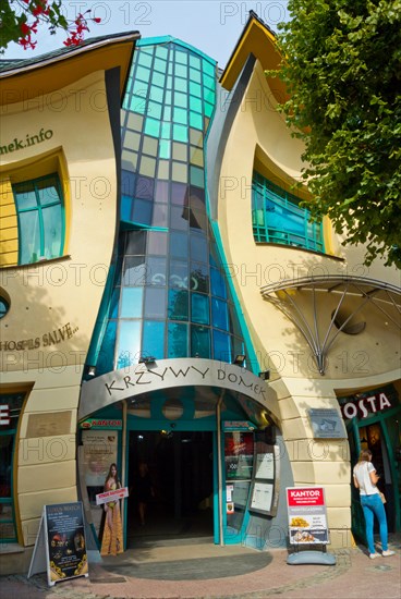 Krzywy Domek, Crooked House, Bohaterow Monte Cassino, Sopot, Poland