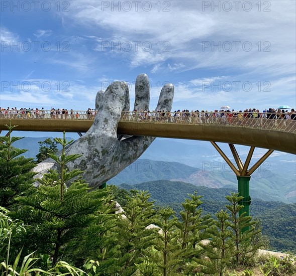 Golden Hand Bridge