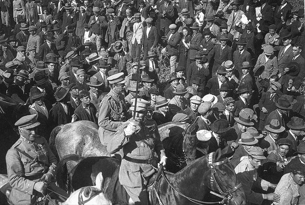 Military procession of General Gomes da Costa and his troops after the 28 May 1926 coup