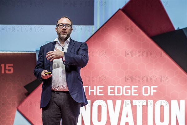 Barcelona, Spain. 3rd March, 2015. L'Hospitalet De Llobregat, Catalonia, Spain - JIMMY WALES, Founder of Wikipedia and the Wikipedia Foundation, speaks at a keynote during the Mobile World Congress 2015 in Barcelona Credit:  Matthias Oesterle/ZUMA Wire/ZUMAPRESS.com/Alamy Live News