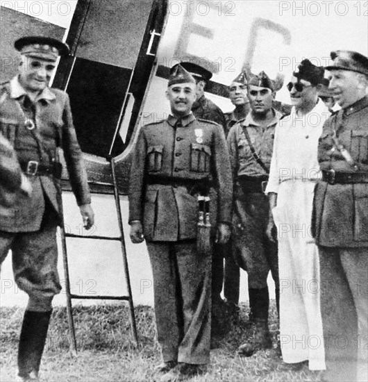 July 1936 General Francisco Franco receives the diplomat Jose Antonio Sangróniz, falangista