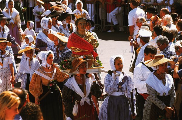 During the pageant on the occasion of "La Bravade" in St-Tropez at the Cote d'Azur the bust of a saint is carried through the town. The celebration ta