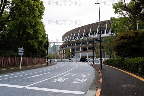 Tokyo, Japan. 8th Apr, 2021. A view of the New National Stadium, a venue for the Tokyo 2020 Olympic and Paralympic Games. Next April 14th will mark 100 days ahead of the Tokyo 2020 Summer Olympics and Paralympics, which will be held from July 23 to August 8, 2021. Credit: Rodrigo Reyes Marin/ZUMA Wire/Alamy Live News
