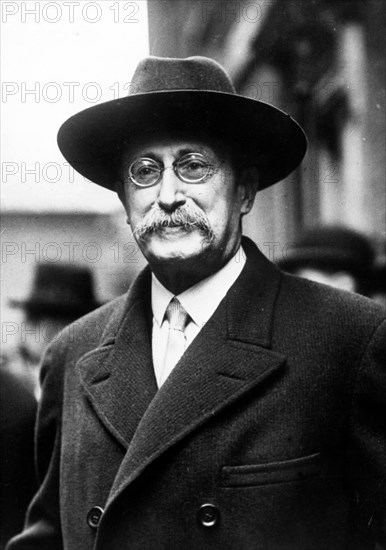 LEON BLUM