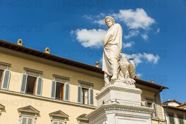 Monument to Dante Alighieri. Florence, Italia.