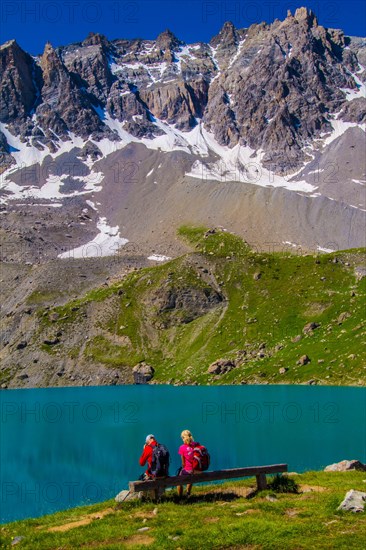 Lake sainte anne qeyras in hautes alpes in france