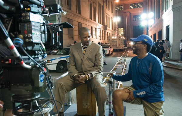 FILMING O/S 'INSIDE MAN' (2006) DENZEL WASHINGTON, SPIKE LEE (DIR) INMN 001-F2