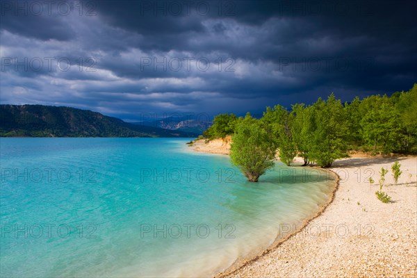 Lac de Sainte Croix, France, Europe, Provence, Alpes-de-Haute-Provence, lake, sea, reservoir, shore, trees, clouds, thunderstorm