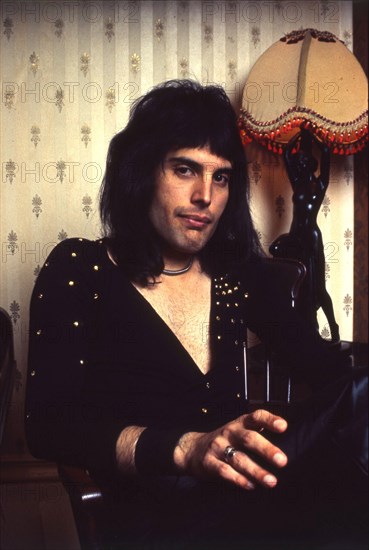 005875 - Freddie Mercury of Queen in 1973