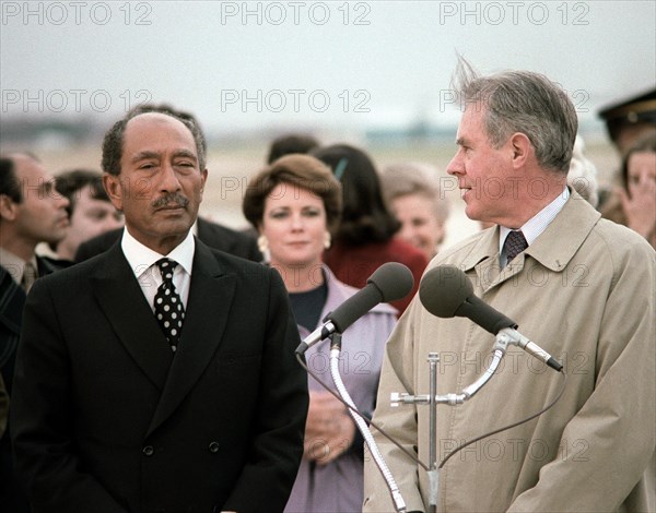 US secretary of State Cyrus Vance receives Egyptian President Anwar Sadat. 1980