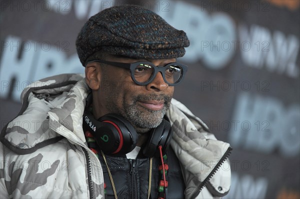 NEW YORK, NY - JANUARY 15: Spike Lee attends the 'Vinyl' New York premiere at Ziegfeld Theatre on January 15, 2016 in New York City.

People:  Spike Lee