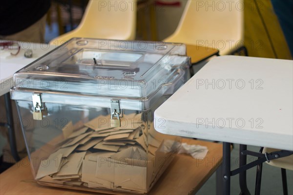 Paris, France. Inside a little frequented polling station amid Coronavirus fears in Paris, France, 15th March, 2020.