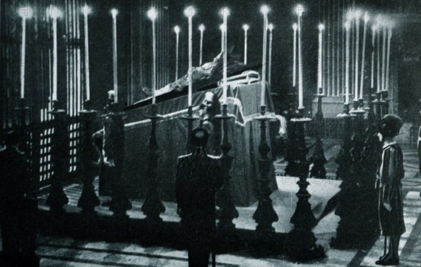 Black and white photograph of the body of Pope Pius XI (1857-1939; pope from 1922) on display in St. Peter's Basilica in Rome.