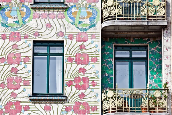 Facade of the Jugendstil Majolikahaus (Majolica) House at No. 40 Linke Wienzeile (1899), Vienna, Austria