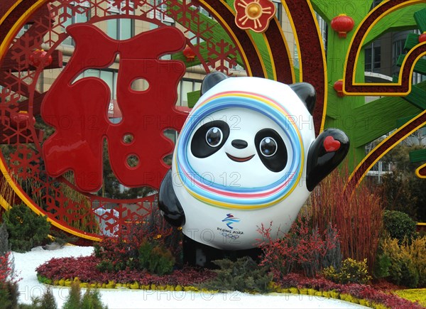 Beijing, Beijing, China. 21st Jan, 2022. On January 21, 2022, all winter Olympic themed flower beds along Chang'an Street in Beijing were unveiled to welcome the arrival of 2022 Beijing Winter Olympic Games. (Credit Image: © SIPA Asia via ZUMA Press Wire)