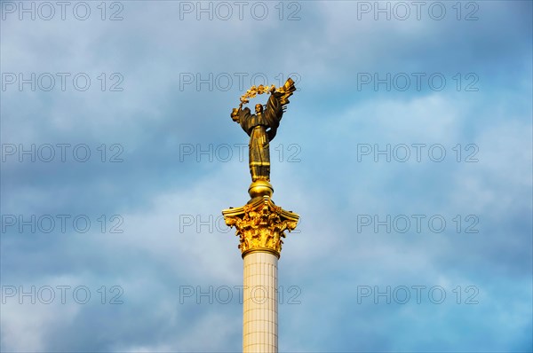 Statue of Berehynia on the top of Independence Monument, Independence Square, Kiev, Ukraine