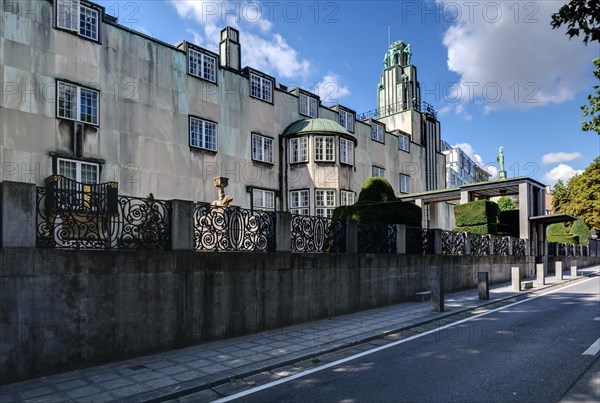 Das Palais Stoclet ist eine von 1905 bis 1911 im Stil der Wiener Secession erbaute Villa in Woluwe-Saint-Pierre in der Region Brüssel-Hauptstadt. Arch