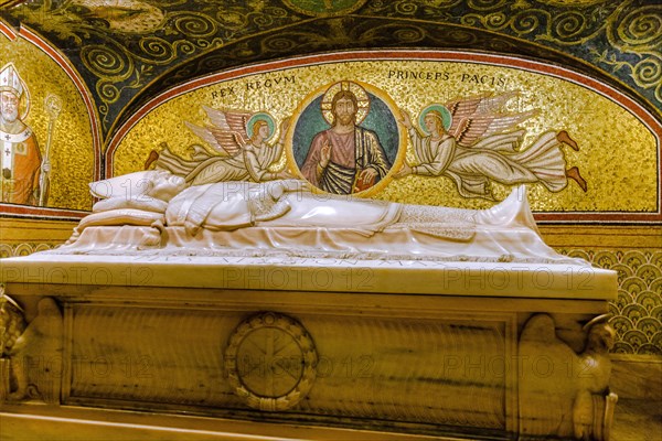 The tomb of Pope Pius XI in the Papal Grotto of the St. Peter's ...