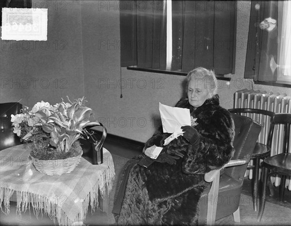 Maria Montessori in Amsterdam, March 1, 1950, education, pedagogues, portraits, The Netherlands, 20th century press agency photo, news to remember, documentary, historic photography 1945-1990, visual stories, human history of the Twentieth Century, capturing moments in time