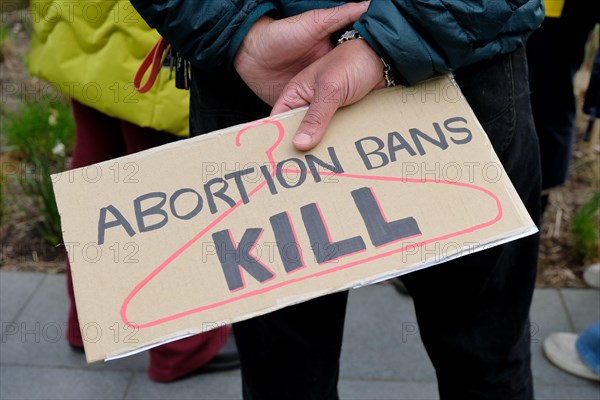 London, UK, 3rd May, 2022. Women's pro-choice campaigners gathered outside the American Embassy in Vauxhall following the leak of the U.S. Supreme Court draft opinion to overturn abortion rights. The 1973 Roe v Wade court ruling gave abortion protections to women in the first trimester of pregnancy. If this is overturned, 22 states have laws in place that will enable the banning of the procedure. Credit: Eleventh Hour Photography/Alamy Live News