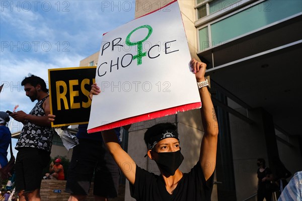 May 3, 2022, Tucson, Arizona, U.S: Around a thousand Pro Choice abortion rights demonstrators hold rally outside the Federal Courthouse in Tucson. They came out to protest after a leaked draft majority opinion from the Supreme Court  showed that Roe Vs Wade will be overturned severely limiting or in some States eliminating the right to an abortion. Abortion in the United States has been legal for over 50 years since the landmark court decision guaranteeing access to safe abortions . In the past few years State legislatures have been chiping away at abortion rights. Now with the conservative Su