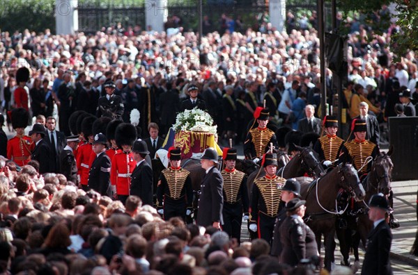 Princess Diana Funeral 6th September 1997 Princess Diana s Coffin On A Gun Carriage Approaching Westminster Abbey