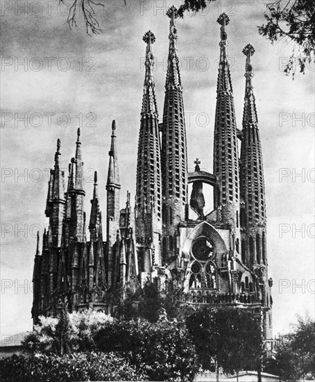 Photograph of the Basílica i Temple Expiatori de la Sagrada Família (Sagrada Família). A large Roman Catholic church in Barcelona, Catalonia (Spain), designed by Catalan architect Antoni Gaudí (1852–1926) Spanish Catalan architect. Dated 19th Century