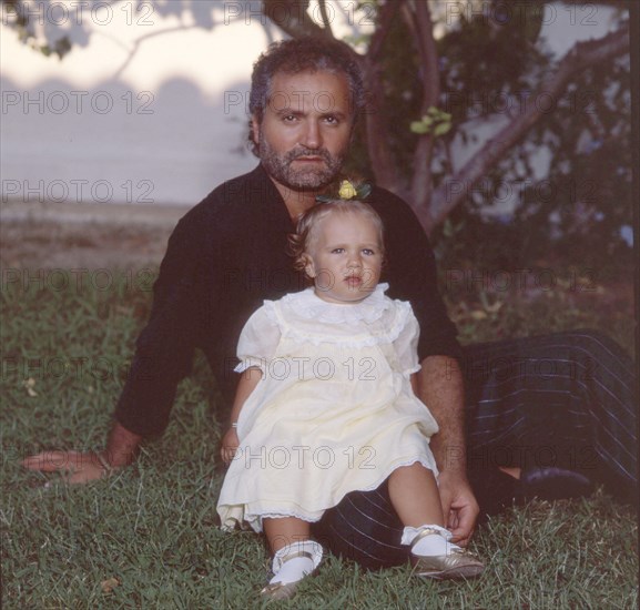 Gianni Versace with niece Â© GRANATAIMAGES