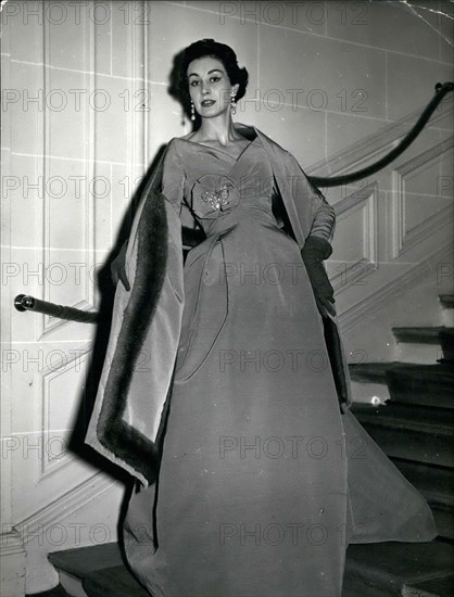 Aug. 27, 1957 - Christian Dior ''Natier'' Blue Silk Evening Gown With Fur Stole ESS