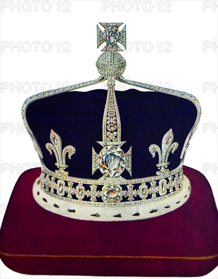 Queen Elizabeth’s crown, made by Garrard, was the first to be mounted in platinum. it includes a circlet used by Queen Victoria and is emblazoned by the Koh-I-Noor diamond. Crown of Queen Elizabeth The Queen Mother, also known as The Queen Mother's Crown, is the crown made for Queen Elizabeth, the wife of King George VI, to wear at their coronation in 1937 and State Openings of Parliament during her husband's reign.