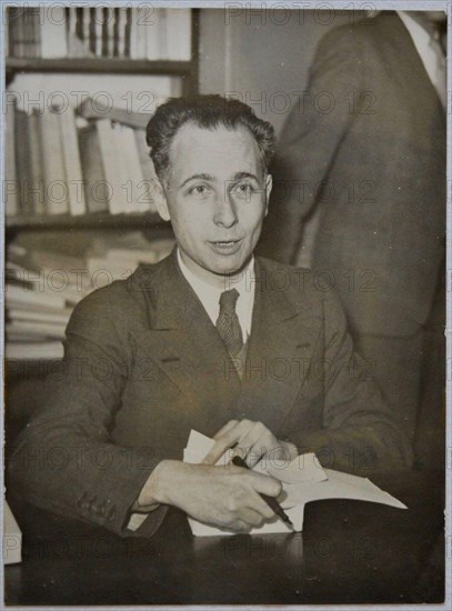 Louis Aragon 9 décembre 1936 - Henri Manuel photo.