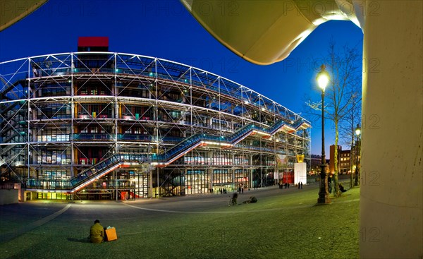 GEORGES POMPIDOU CENTER, PARIS