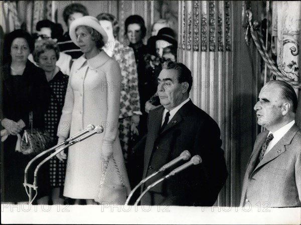 Oct. 26, 1971 - Mrs. Brejnev and Mrs. Pompidou are in the background. Leonid Brejnev, Secretary of the Soviet Union's Communist