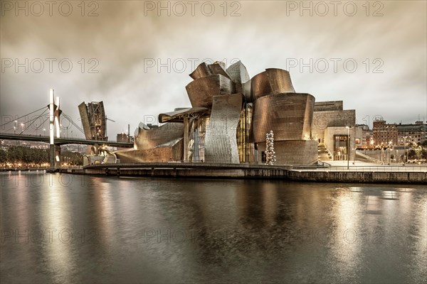 Guggenheim Museum Bilbao , museum of modern and contemporary art , architect Frank Gehry , Bilbao, Basque Country, Spain (editio